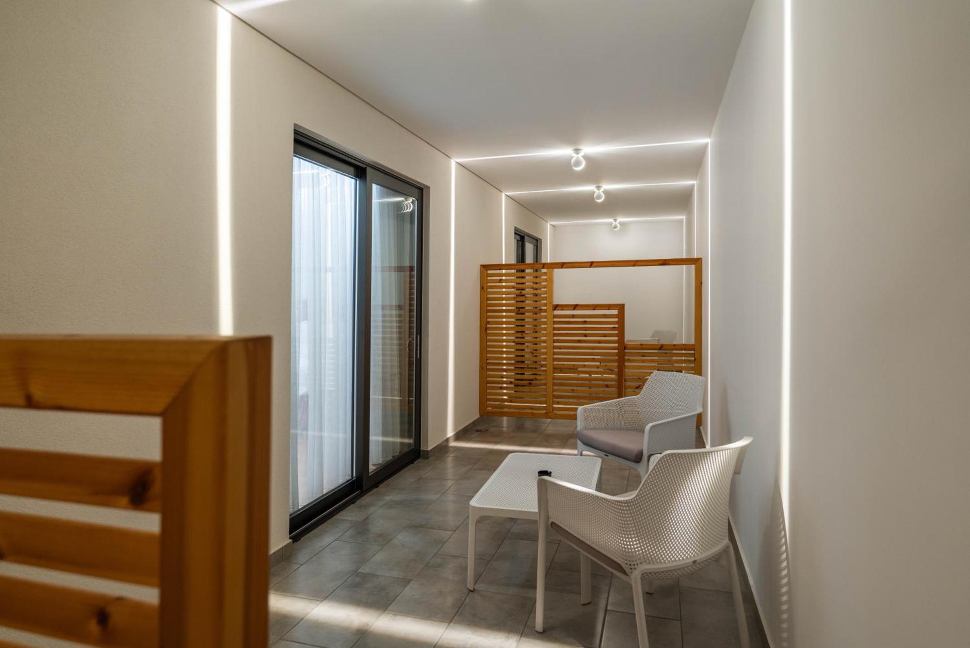 Glow Boutique Hotel & Suites Saranda Oda fotoğraf