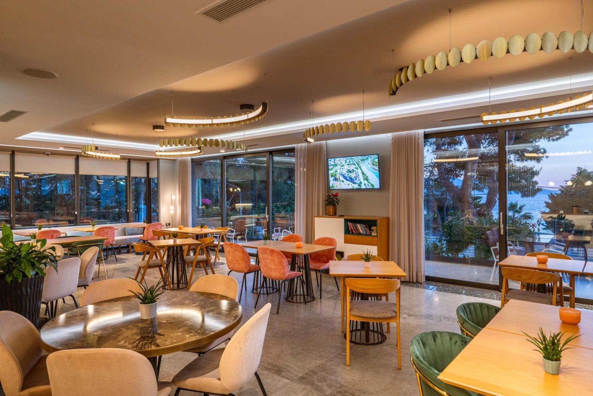 Glow Boutique Hotel & Suites Saranda Dış mekan fotoğraf